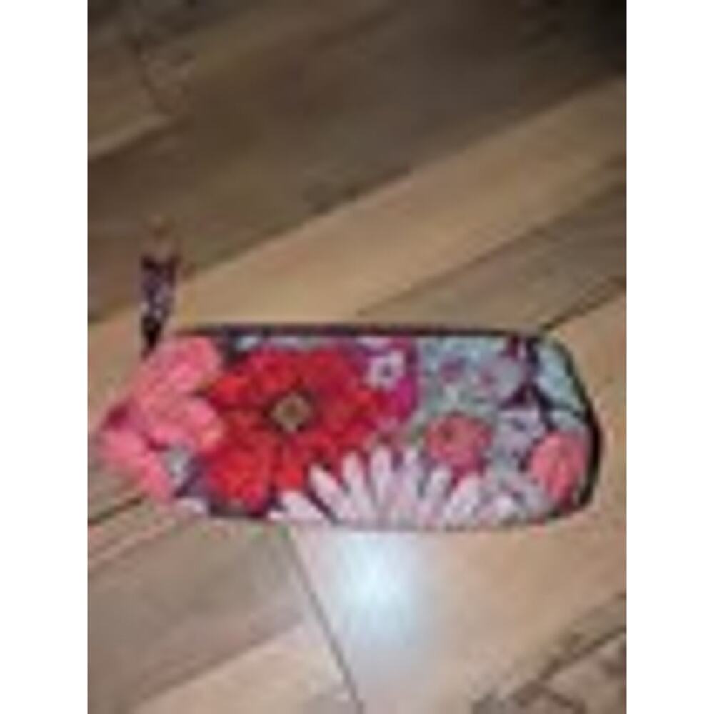 vera bradley pouch